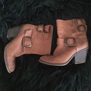 Lucky brand boots
